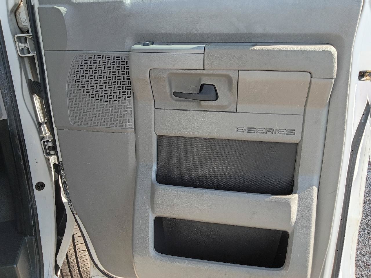 Used 2013 Ford E-250 and Econoline 250 w/ Commercial Cargo Van Pkg RWD image 14