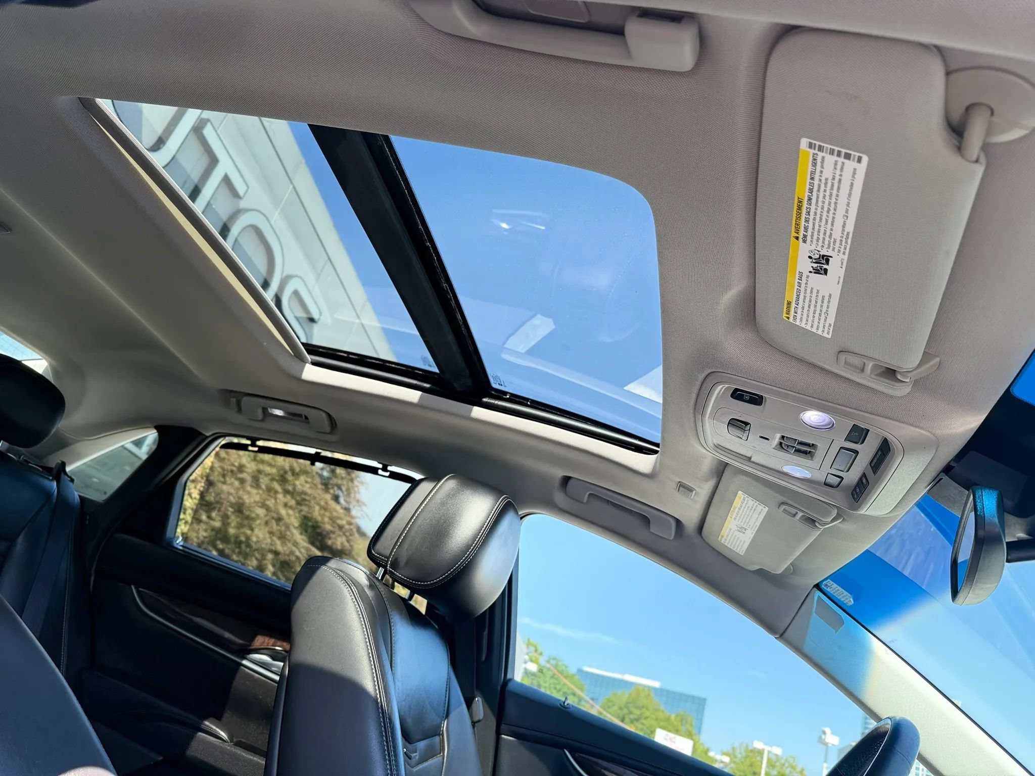Used 2013 Cadillac XTS Premium FWD image 10