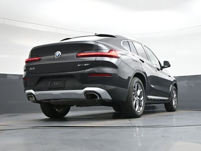Used 2025 BMW X4 xDrive30i AWD/4WD image 37