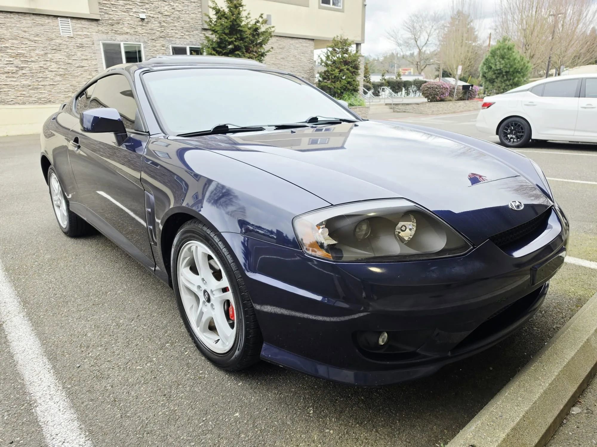 Used 2006 Hyundai Tiburon SE image 7