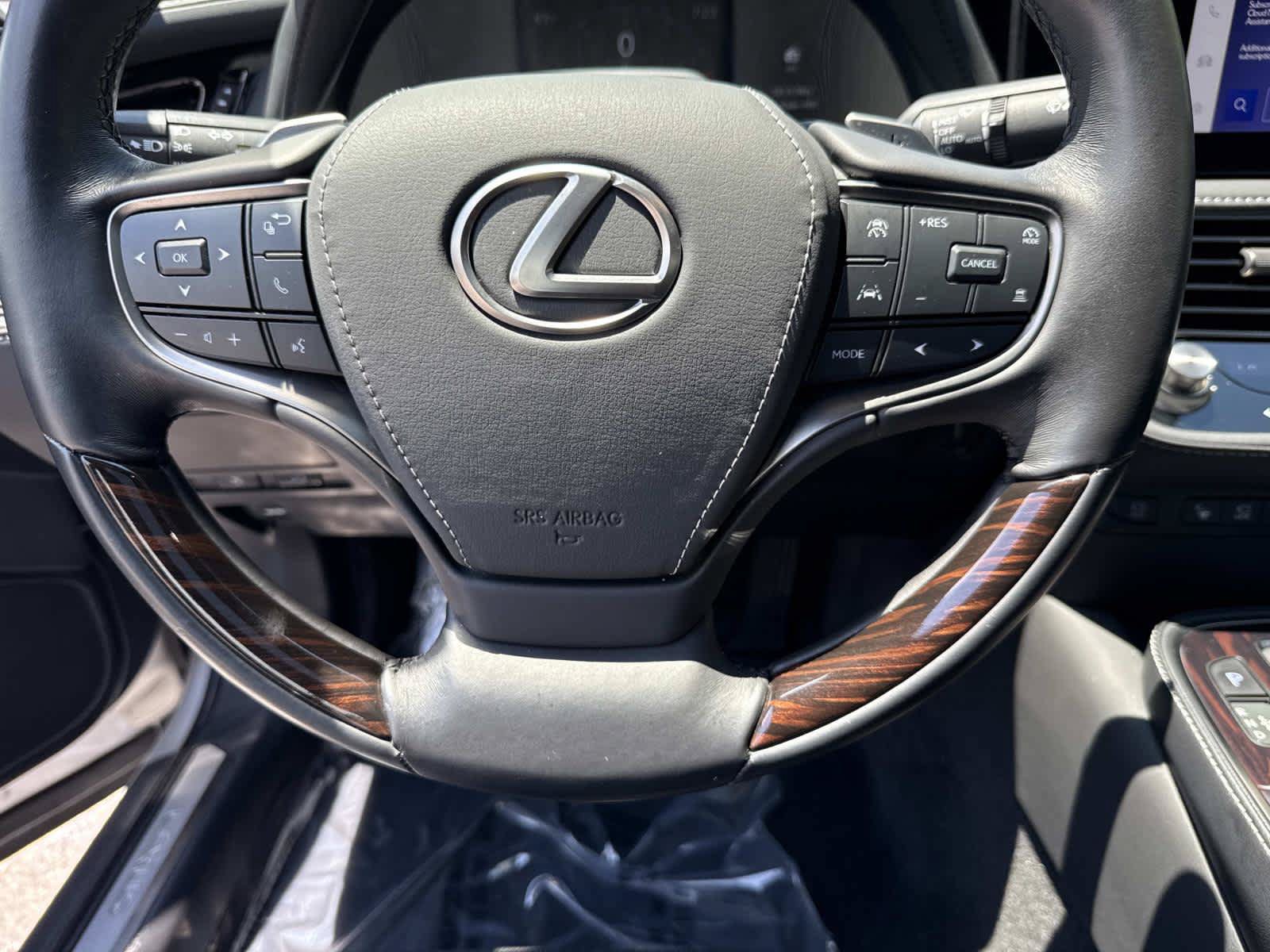 Used 2024 Lexus LS 500 AWD w/ Luxury Package image 18