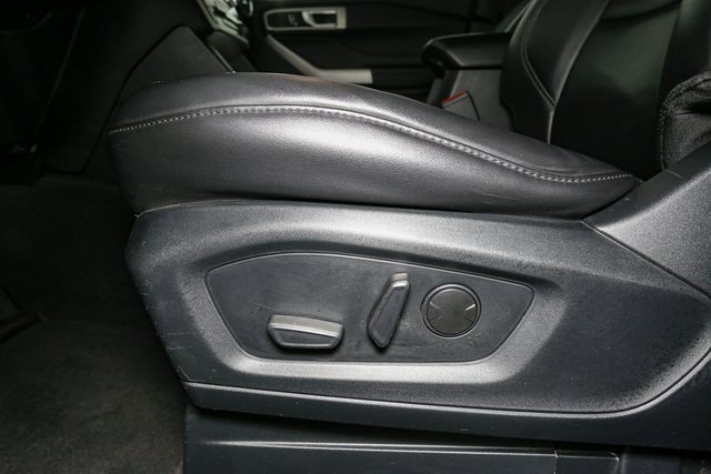 Used 2023 Ford Explorer XLT w/ Equipment Group 202A image 39