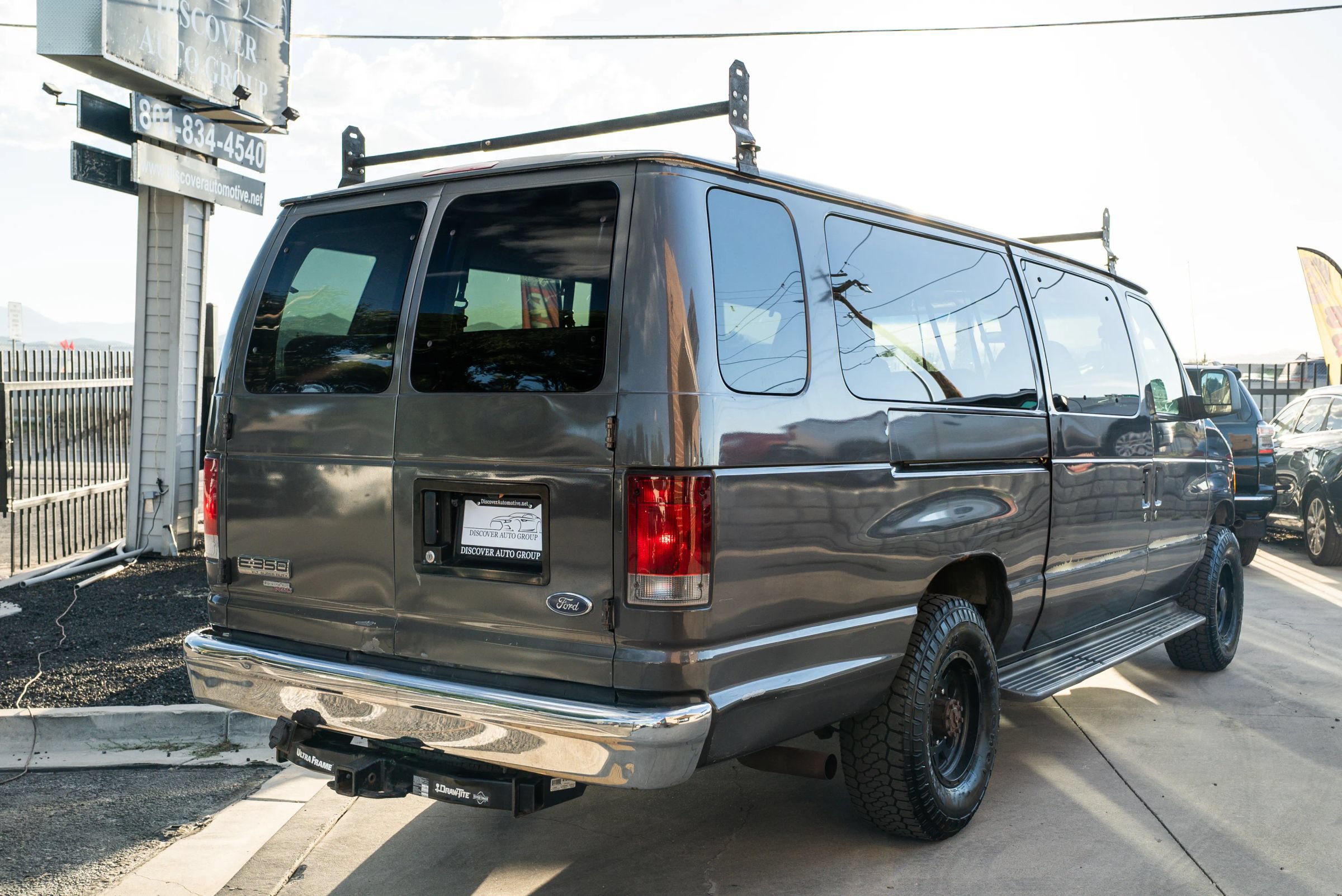 Used 2006 Ford E-350 and Econoline 350 XL RWD image 10