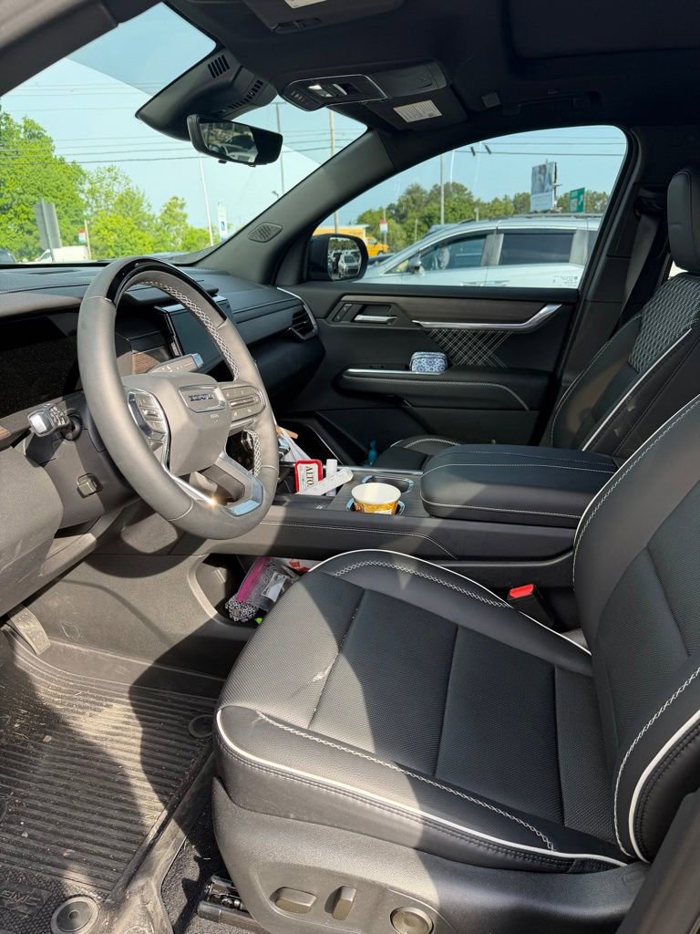 Used 2026 GMC Acadia Denali w/ Super Cruise Package FWD image 4