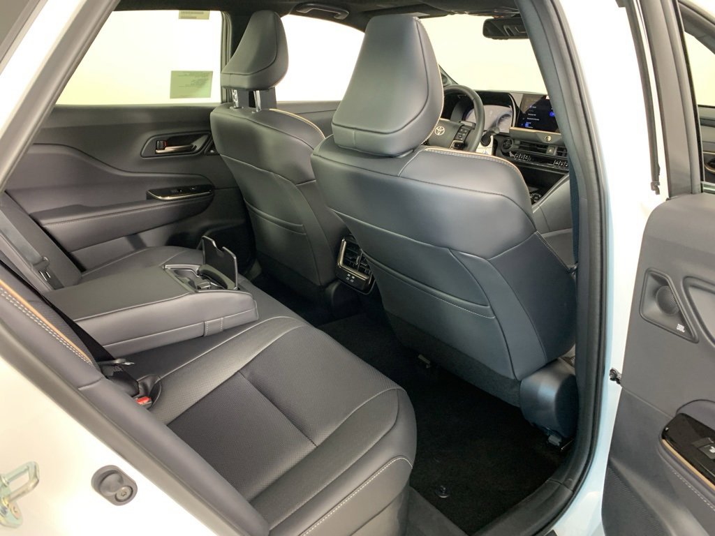 New 2026 Toyota Crown Platinum image 37