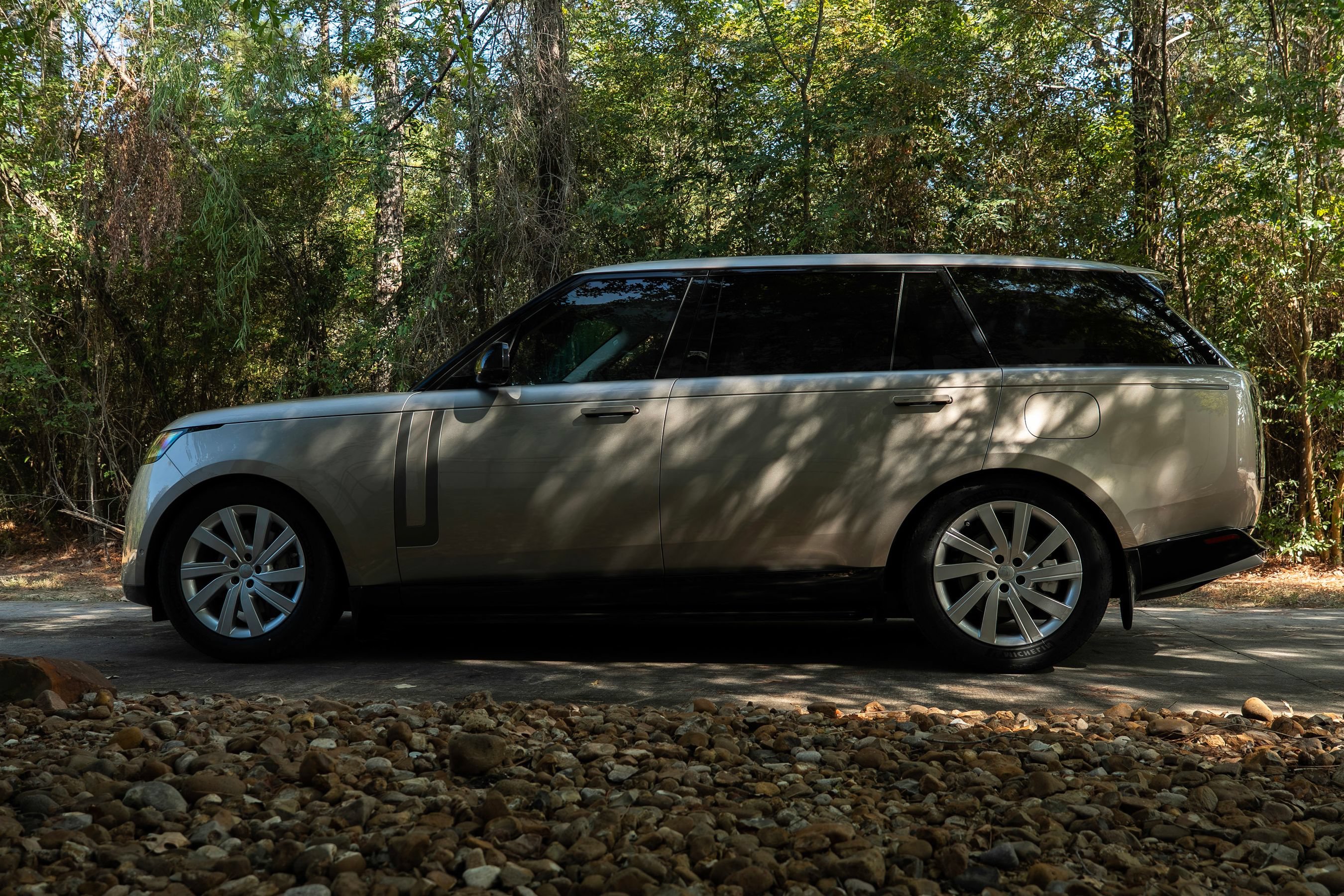 Used 2024 Land Rover Range Rover Long Wheelbase SE AWD/4WD image 17