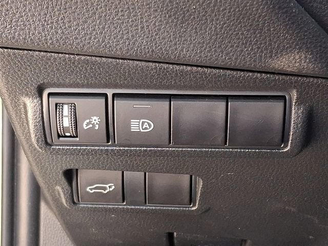 Used 2023 Toyota Corolla Cross XLE w/ Convenience Package AWD/4WD image 24