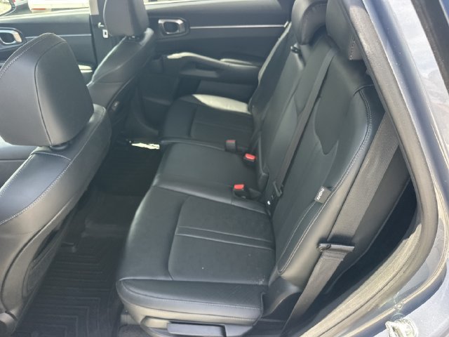 Certified 2025 Kia Sorento S FWD image 12