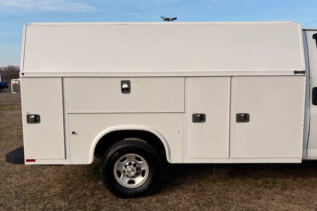 Used 2022 Chevrolet Express 3500 w/ Power Convenience Package image 13
