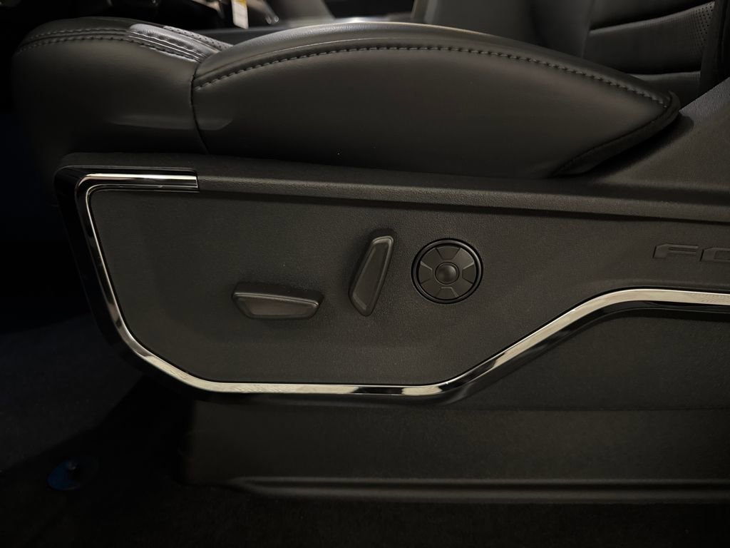 New 2026 Ford F250 Platinum image 23