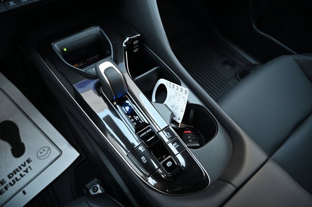 New 2025 Toyota Crown Signia image 18