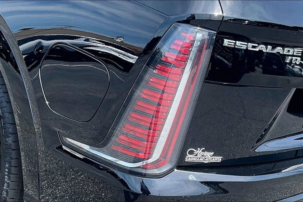 Certified 2025 Cadillac Escalade IQ Luxury 2 w/ LPO, Premium Carpet Package AWD/4WD image 23