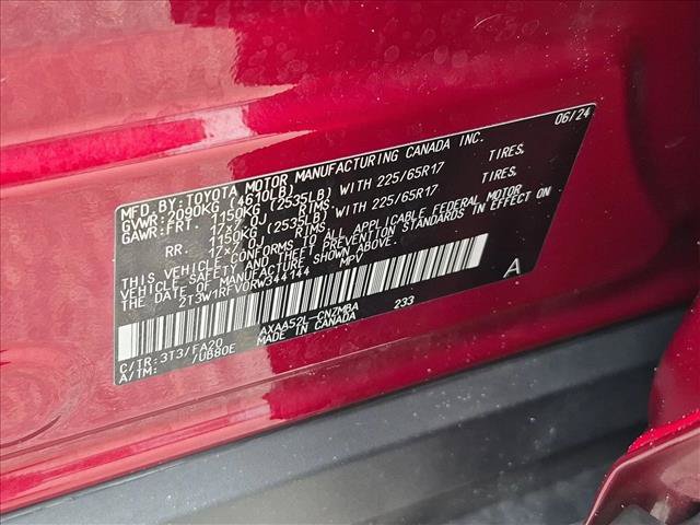 Used 2024 Toyota RAV4 XLE w/ Convenience Package FWD image 20