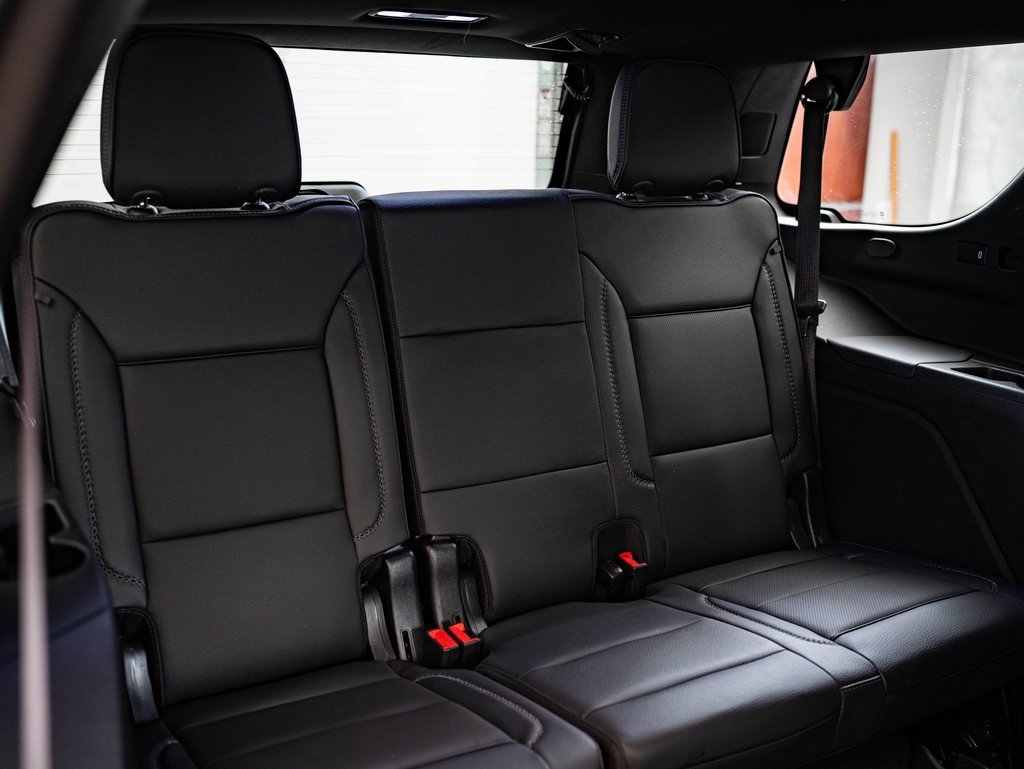 Used 2023 GMC Yukon Denali w/ LPO, Floor Liner Package image 39