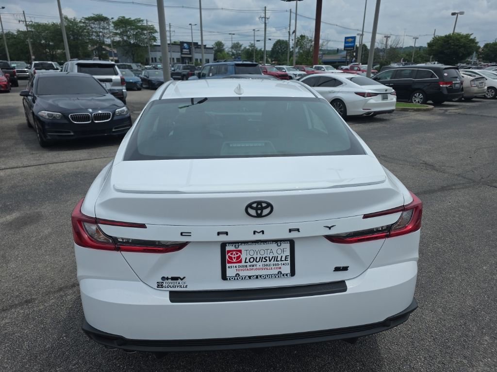 New 2026 Toyota Camry SE FWD image 5