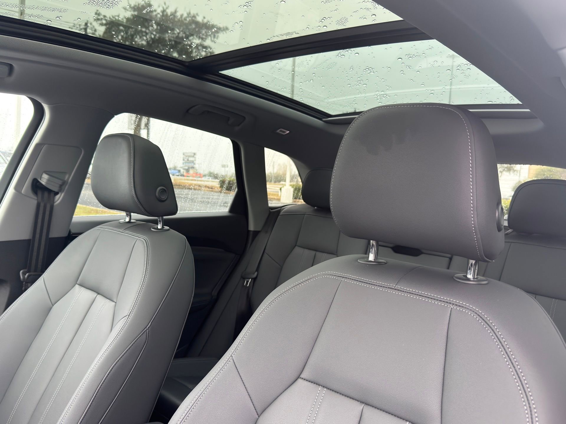 Used 2025 Audi Q5 Premium Plus w/ Premium Plus image 12