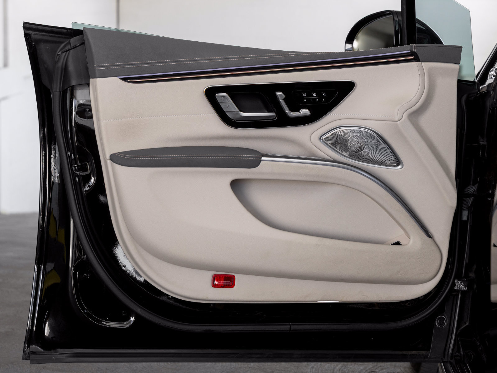 Certified 2023 Mercedes-Benz EQS 580 4MATIC Sedan image 9