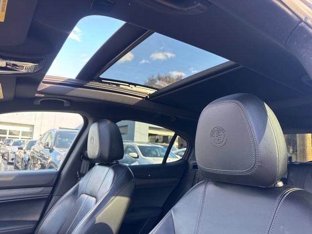 Used 2023 Alfa Romeo Stelvio Ti AWD/4WD image 34