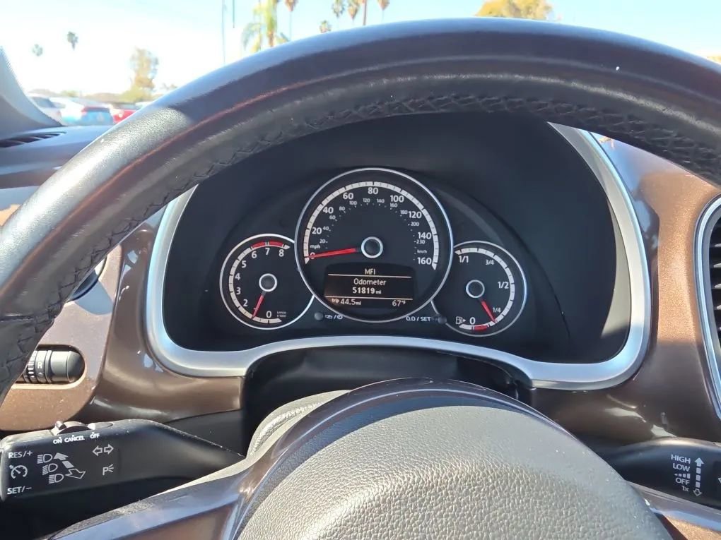 Used 2013 Volkswagen Beetle 2.5 image 40