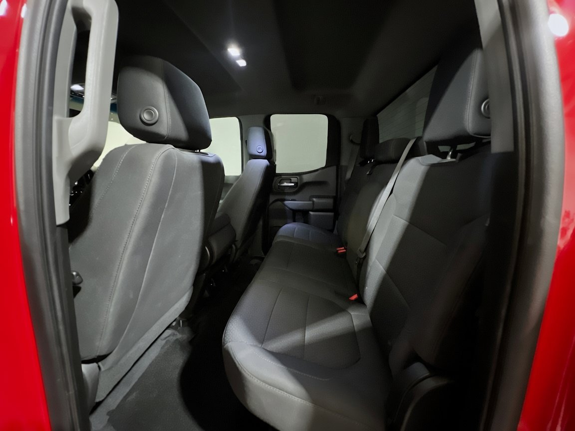 Used 2022 Chevrolet Silverado 1500 Custom w/ Safety Confidence Package RWD image 16