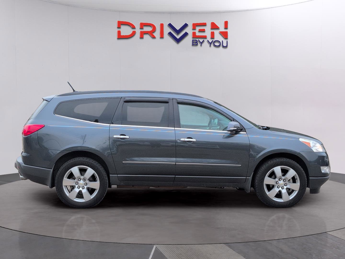 Used 2011 Chevrolet Traverse LTZ image 6