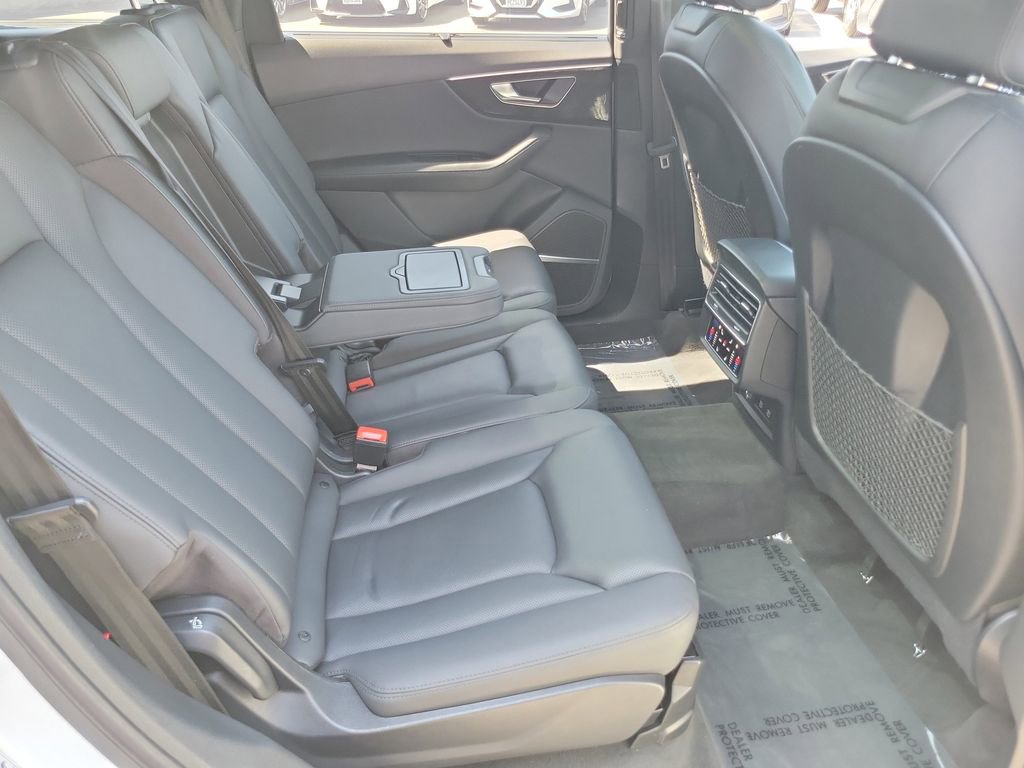 Used 2021 Audi Q7 3.0T Prestige w/ Prestige Package AWD/4WD image 21