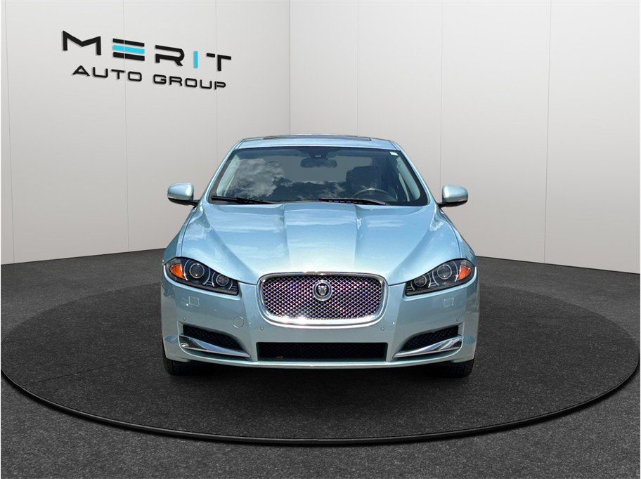 Used 2012 Jaguar XF RWD image 3