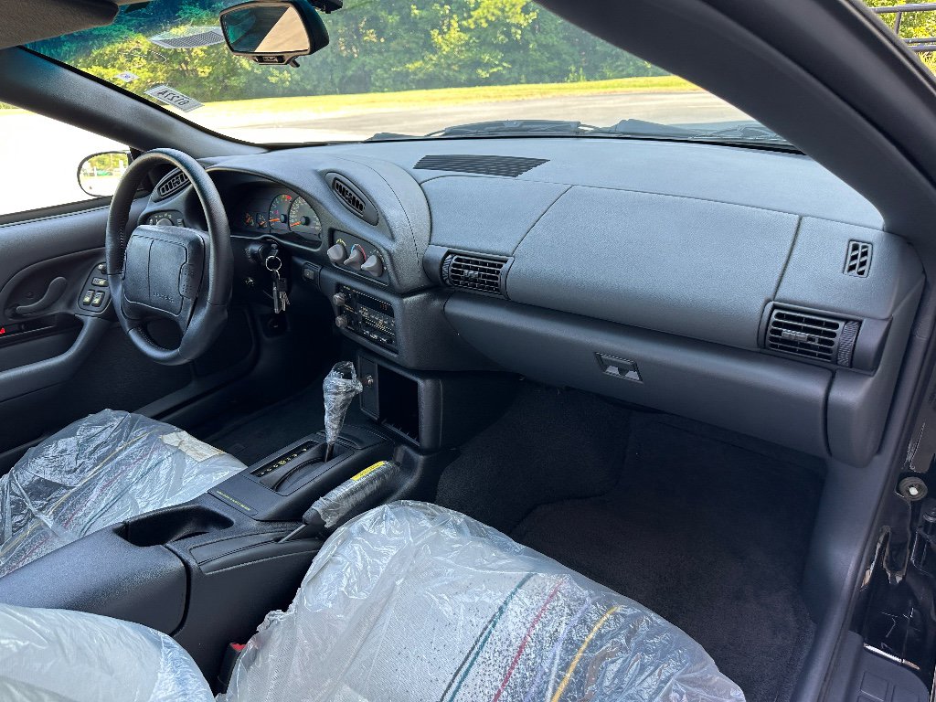 Used 1993 Chevrolet Camaro Z28 image 52