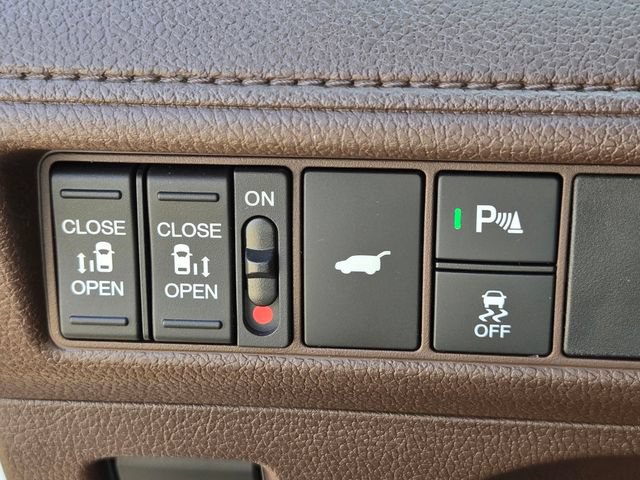 Certified 2026 Honda Odyssey Touring image 15