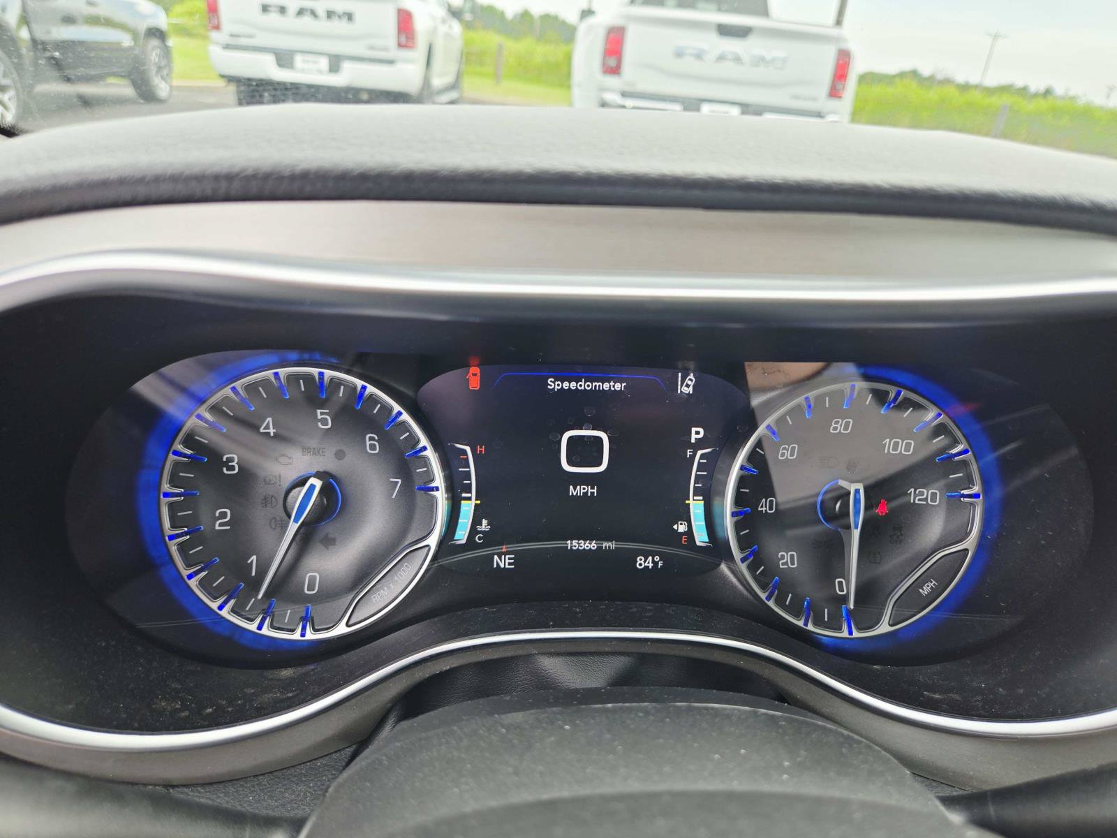Used 2024 Chrysler Pacifica Limited w/ S Appearance Package FWD image 26