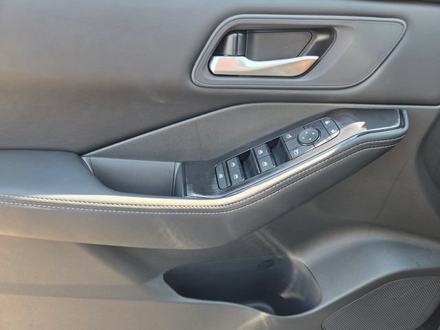 New 2026 Nissan Rogue SV FWD image 20
