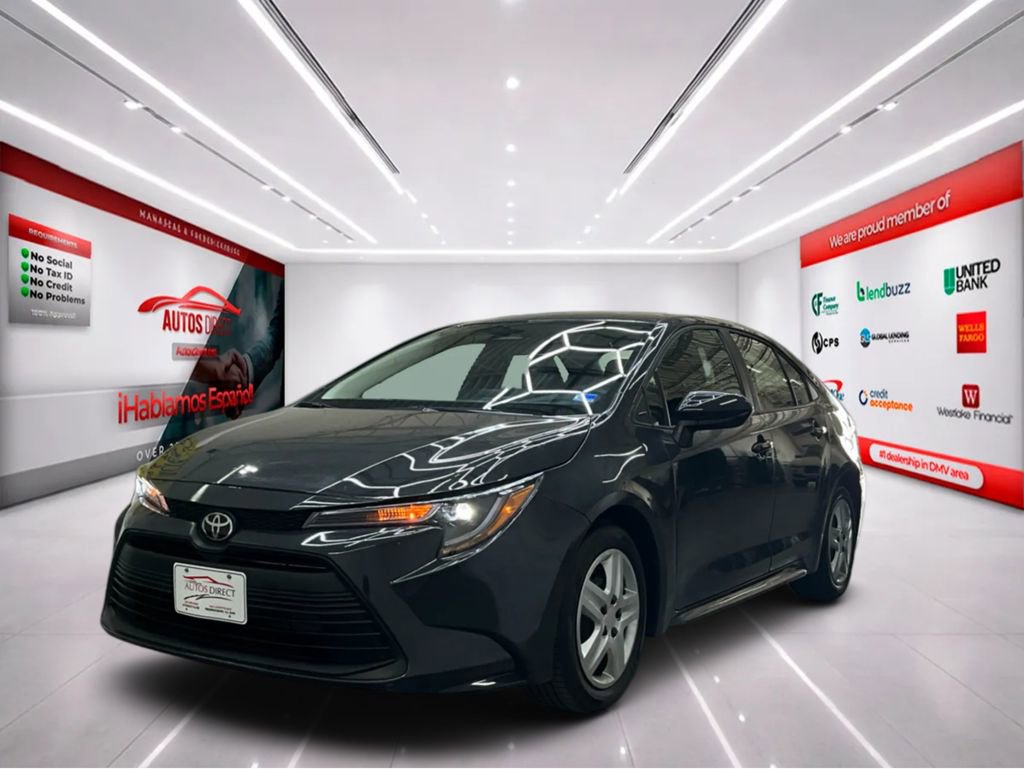 Used 2025 Toyota Corolla LE image 4