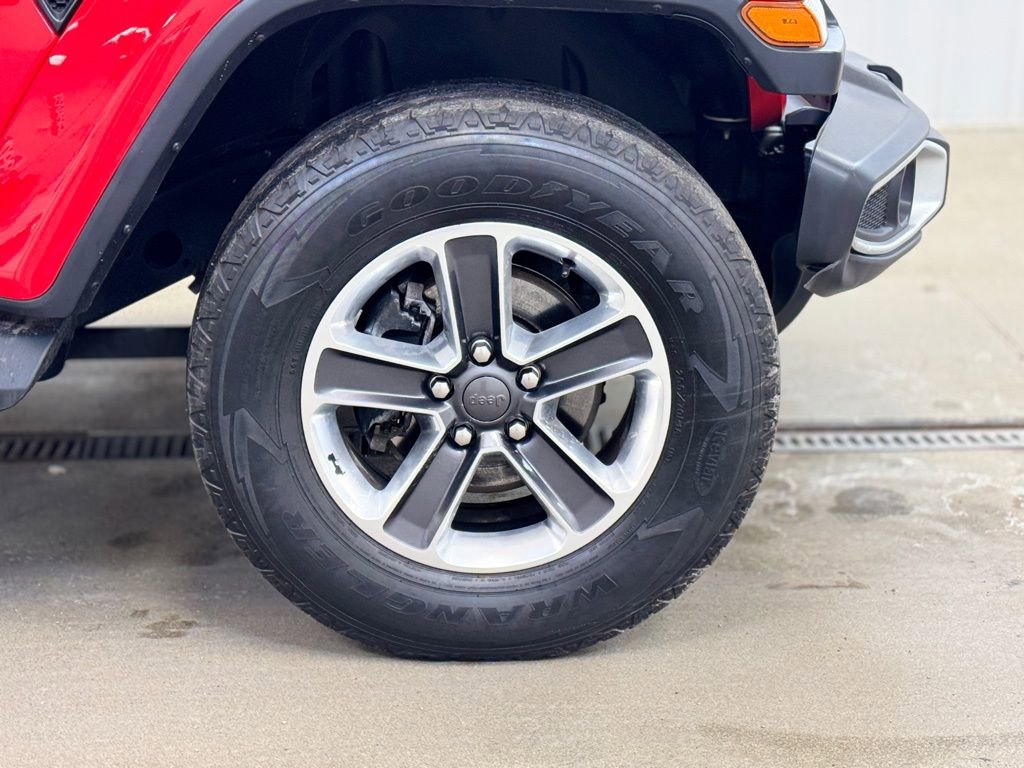 Used 2019 Jeep Wrangler Unlimited Sahara image 4