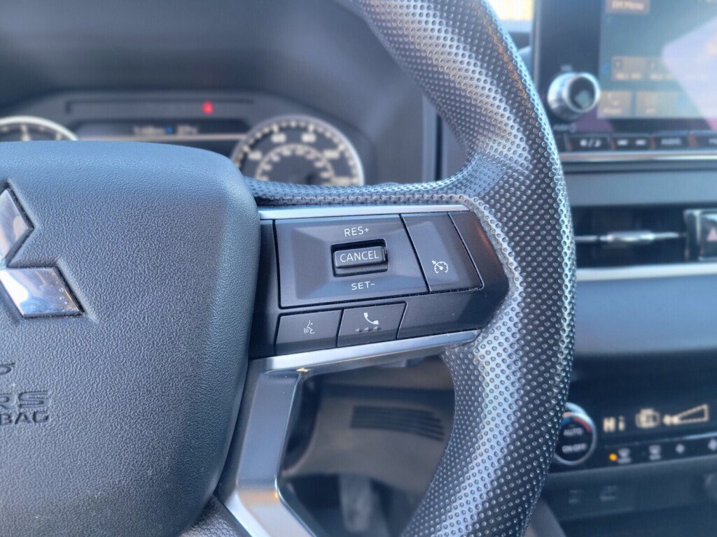 Used 2022 Mitsubishi Outlander ES image 24