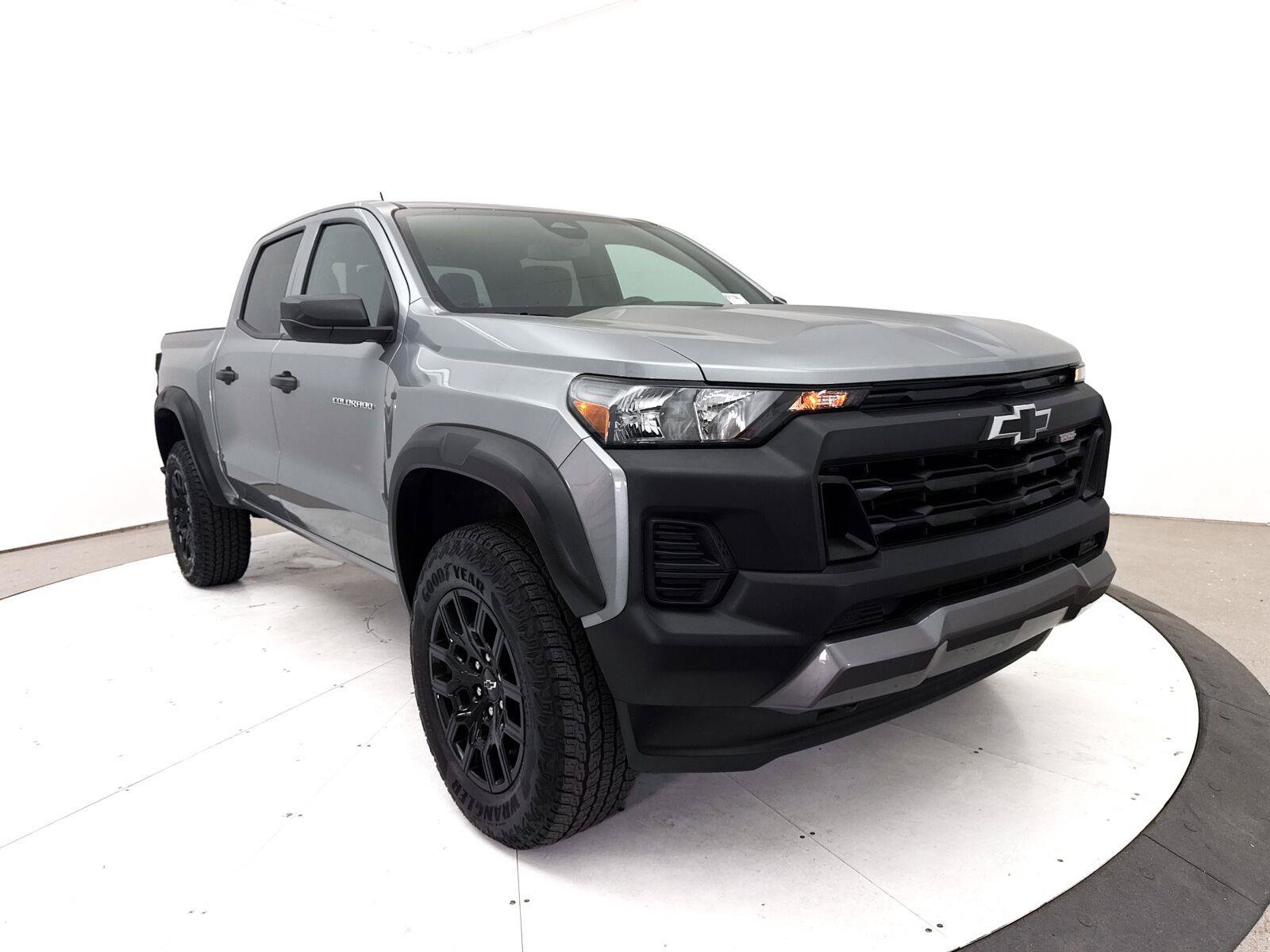 Used 2024 Chevrolet Colorado Trail Boss w/ Advanced Trailering Package AWD/4WD image 14