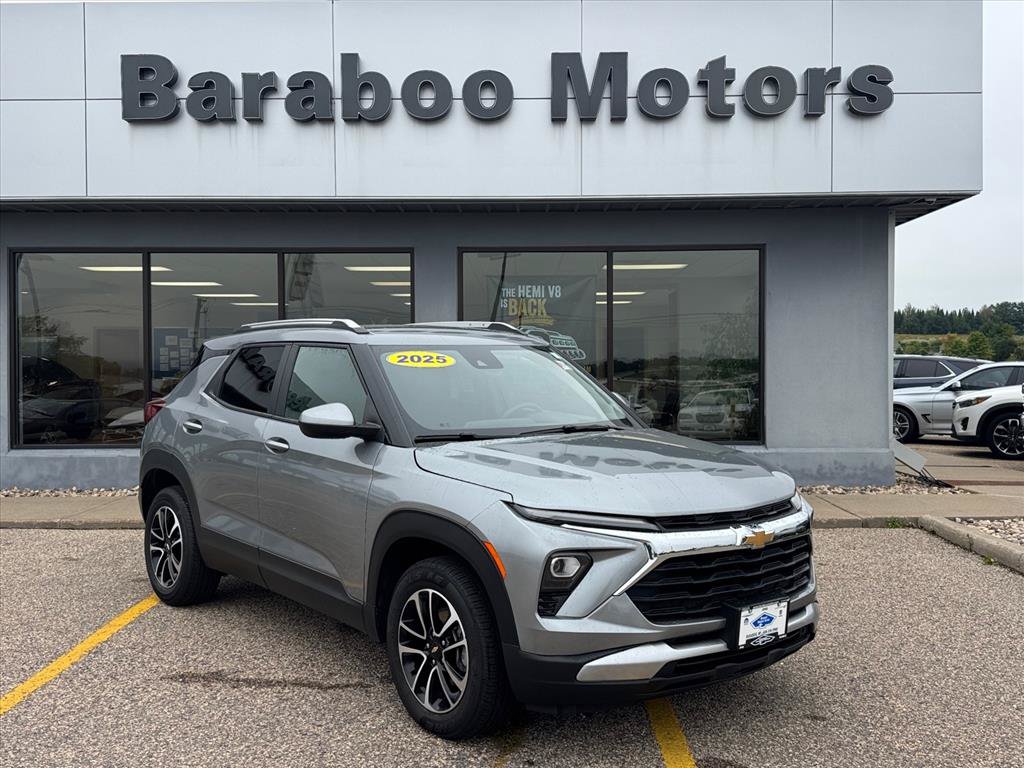 Used 2025 Chevrolet TrailBlazer LT AWD/4WD image 1