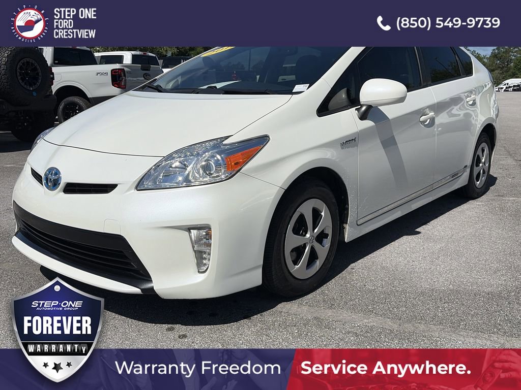 Used 2015 Toyota Prius Four FWD image 1