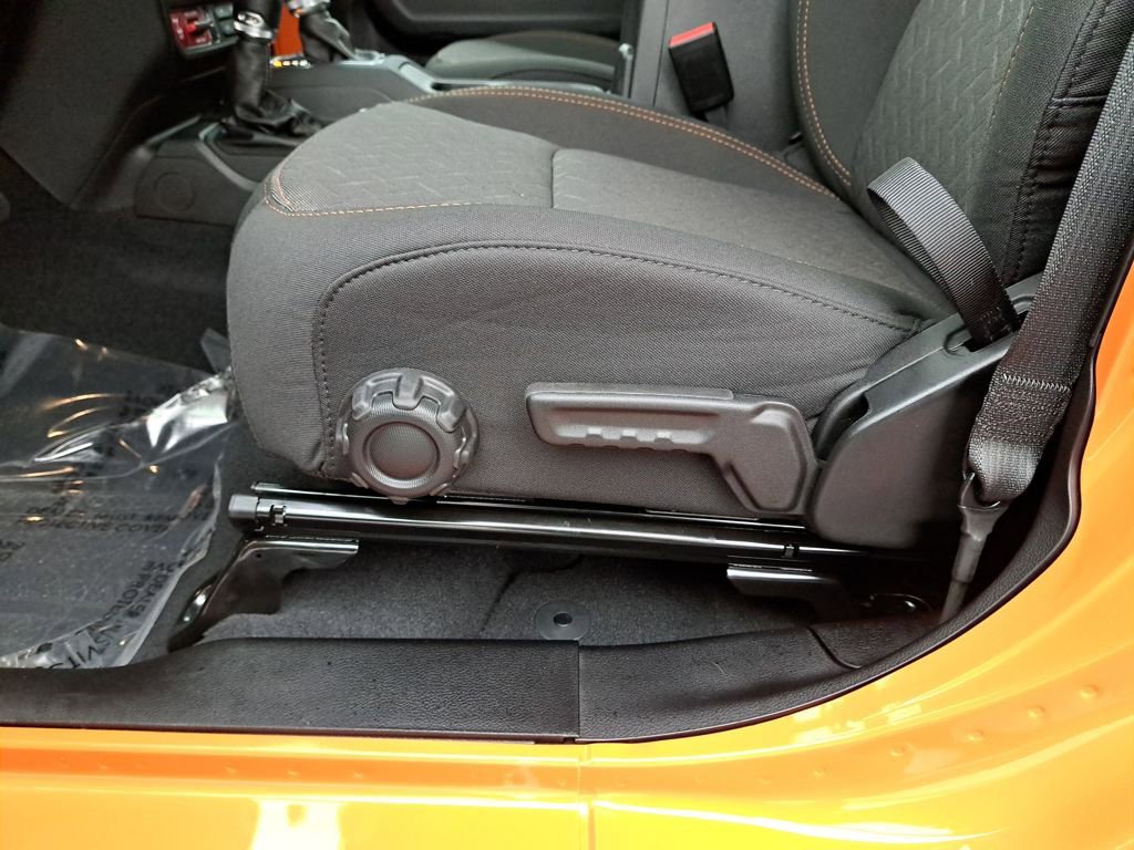 Used 2025 Jeep Gladiator Mojave w/ Convenience Group image 34