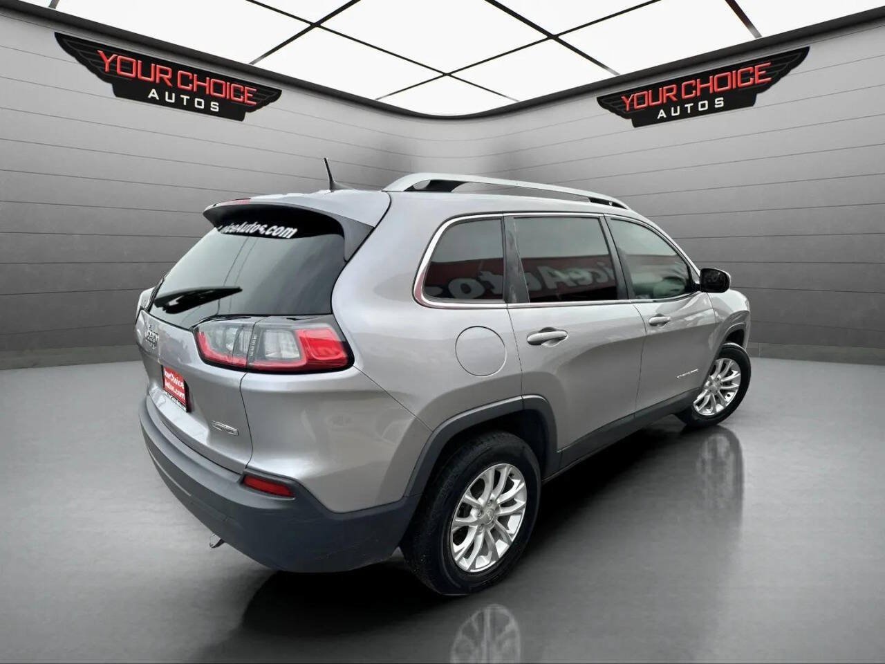 Used 2019 Jeep Cherokee Latitude w/ Popular Appearance Group AWD/4WD image 5