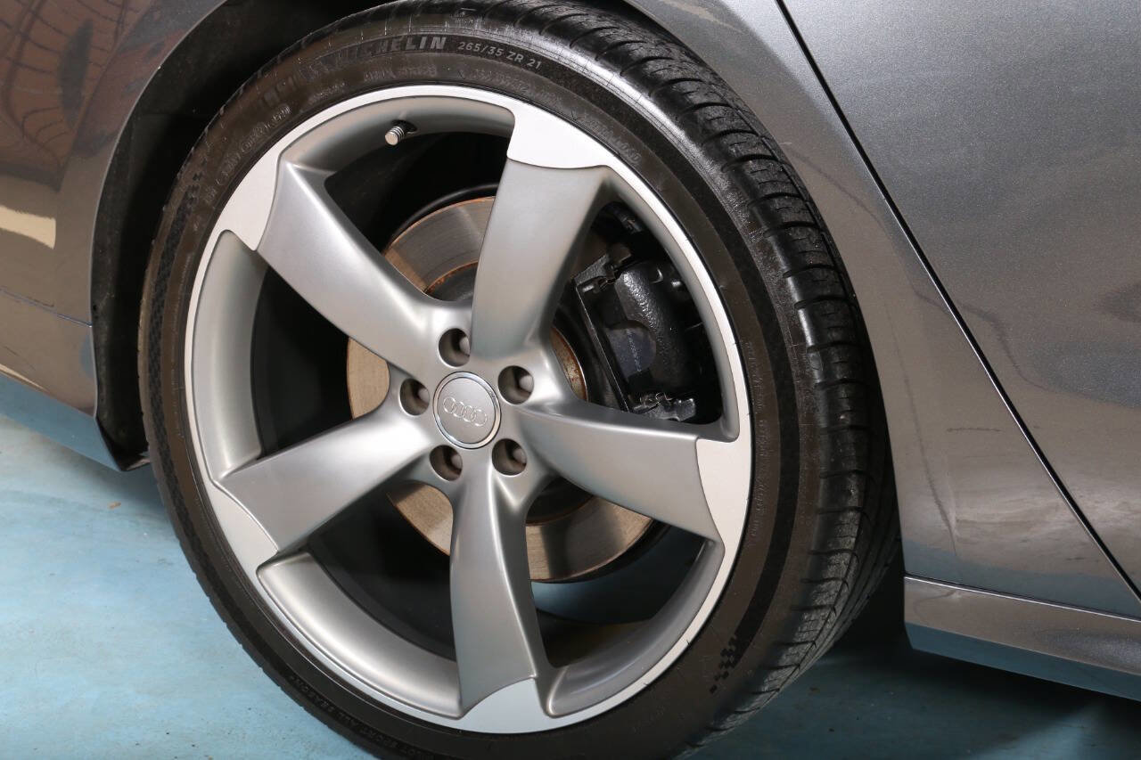 Used 2014 Audi S8 AWD/4WD image 26