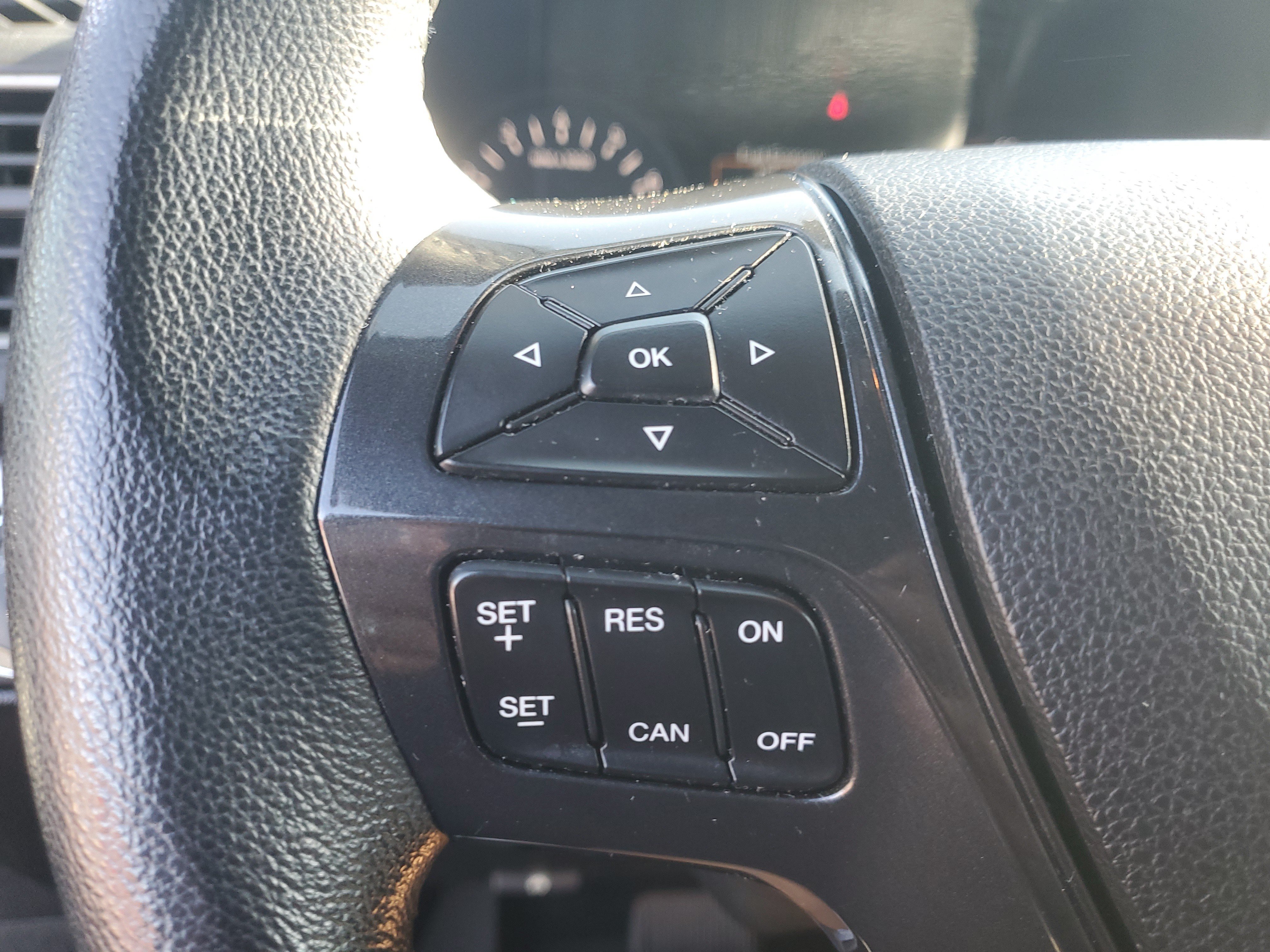 Used 2019 Ford Explorer XLT FWD image 16