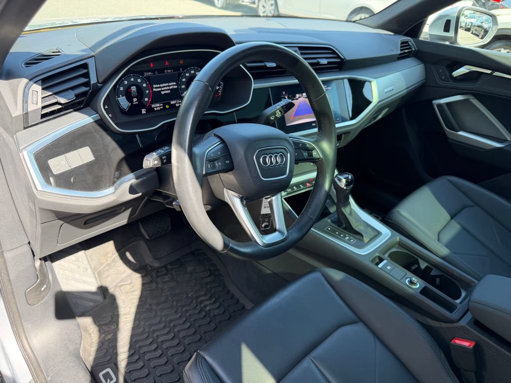 Used 2022 Audi Q3 2.0T Premium AWD/4WD image 16