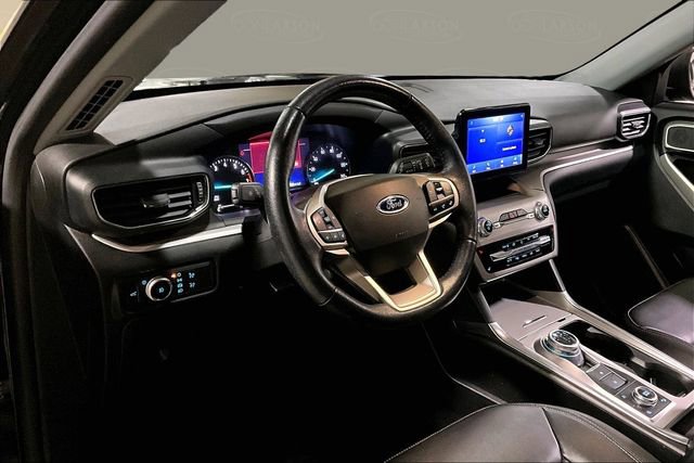 Used 2022 Ford Explorer XLT w/ Equipment Group 202A image 17