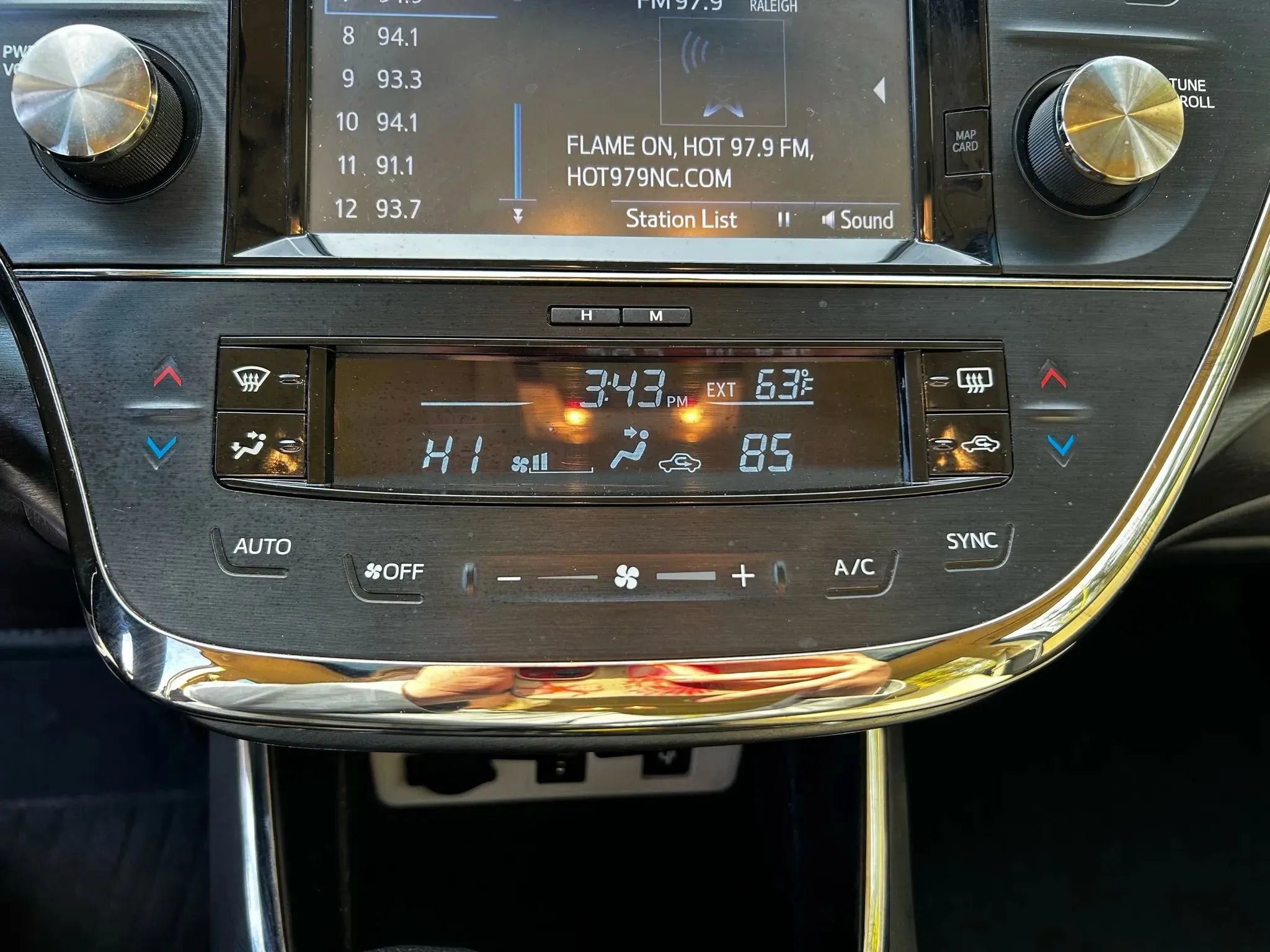 Used 2018 Toyota Avalon XLE Premium image 15