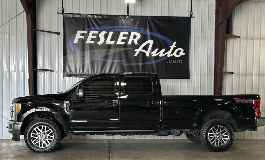 Used 2017 Ford F250 Lariat w/ Lariat Ultimate Package image 2