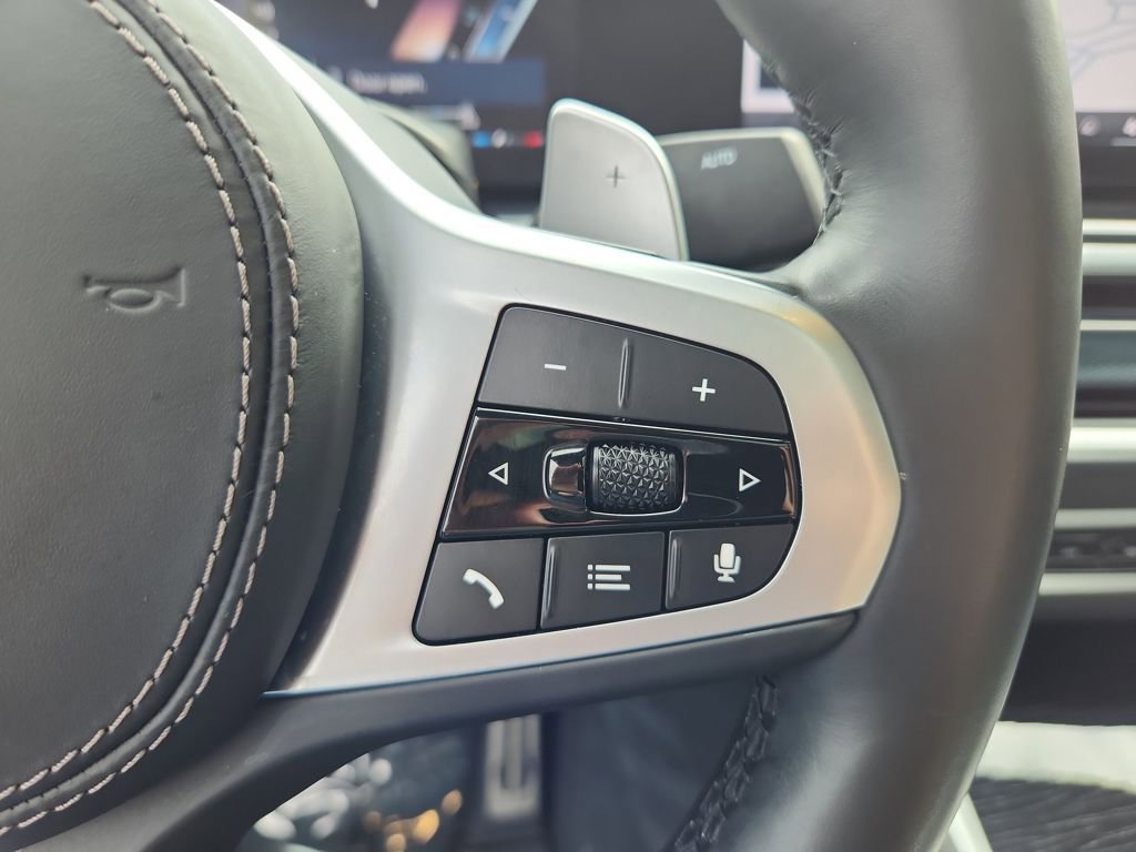 Used 2025 BMW X6 xDrive40i w/ Executive Package image 20