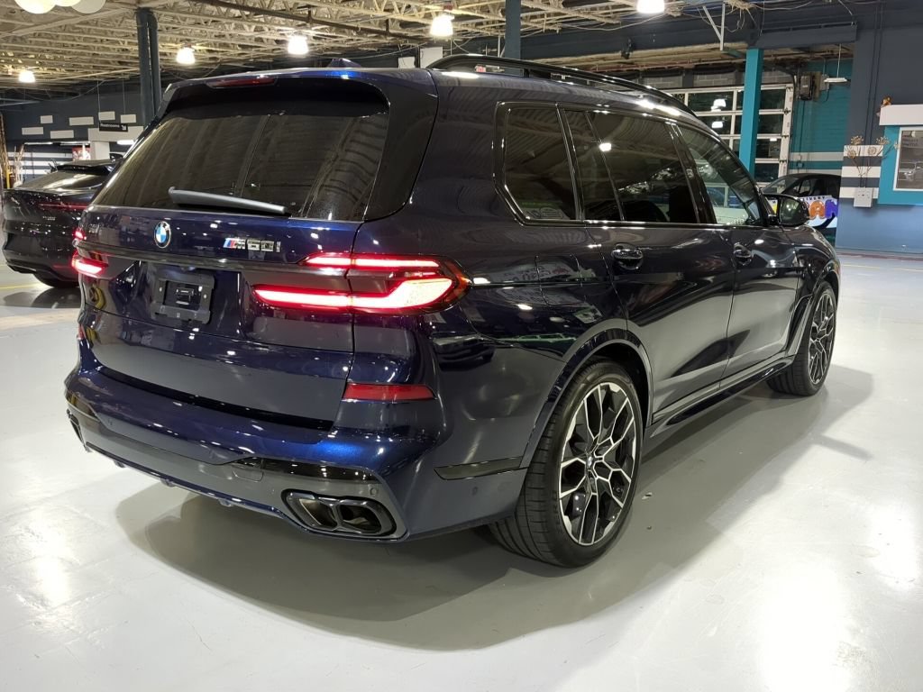 Certified 2025 BMW X7 M60i AWD/4WD image 8