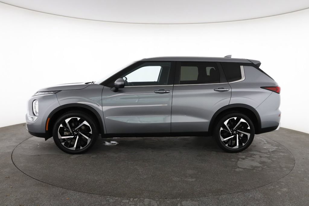 Used 2024 Mitsubishi Outlander SE image 7