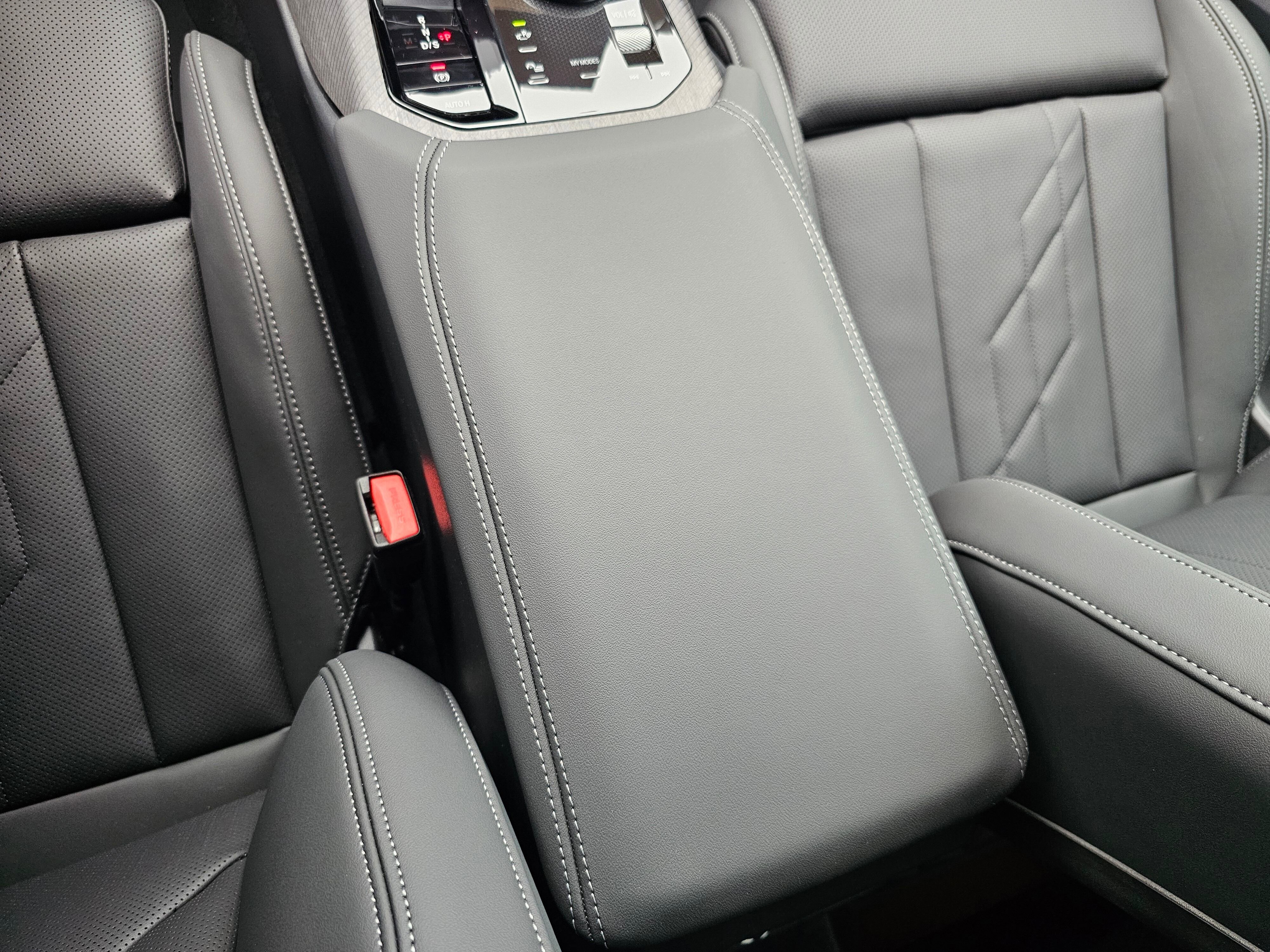 New 2026 BMW X3 xDrive30 w/ Premium Package image 24