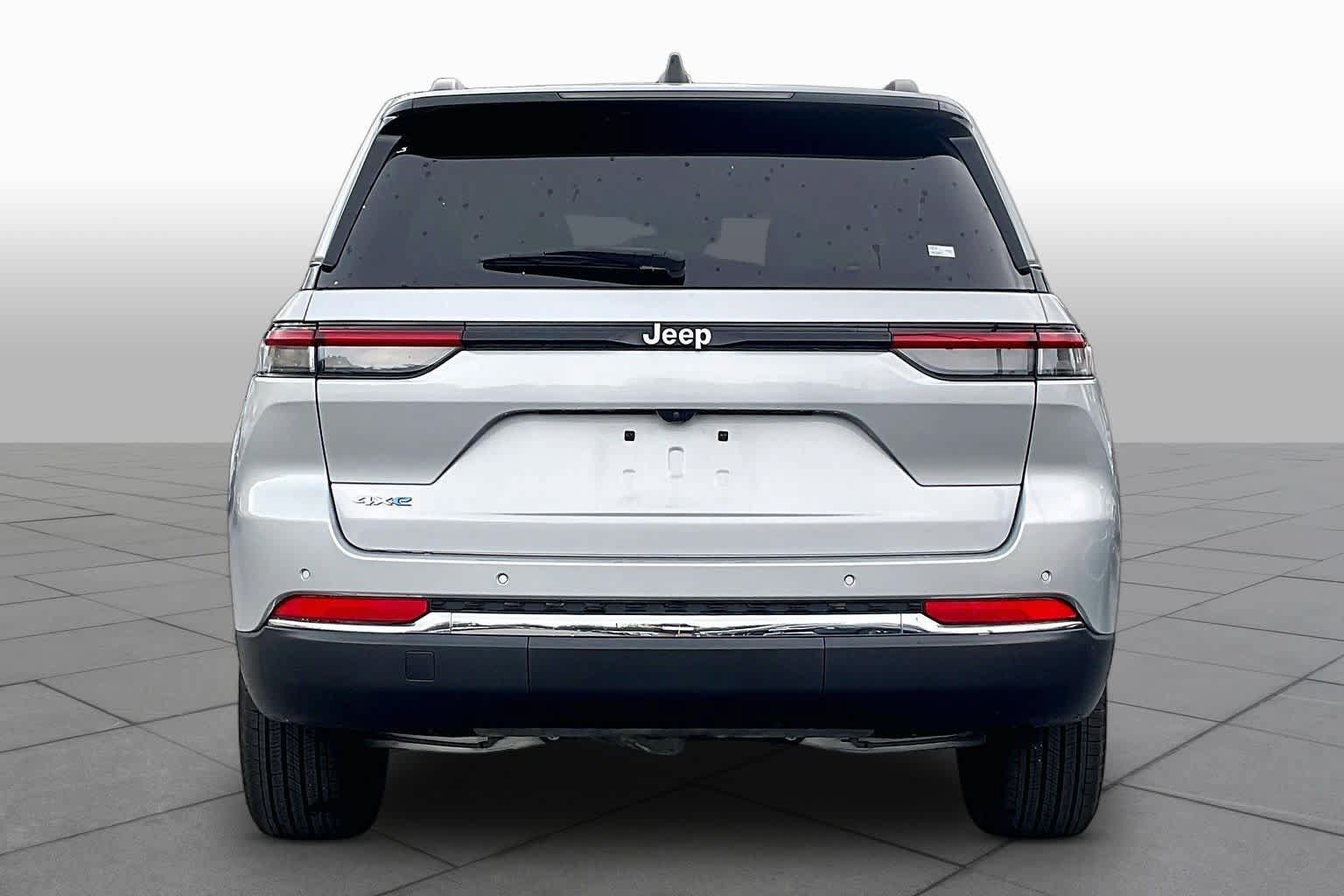 Used 2024 Jeep Grand Cherokee Limited 4xe AWD/4WD image 9
